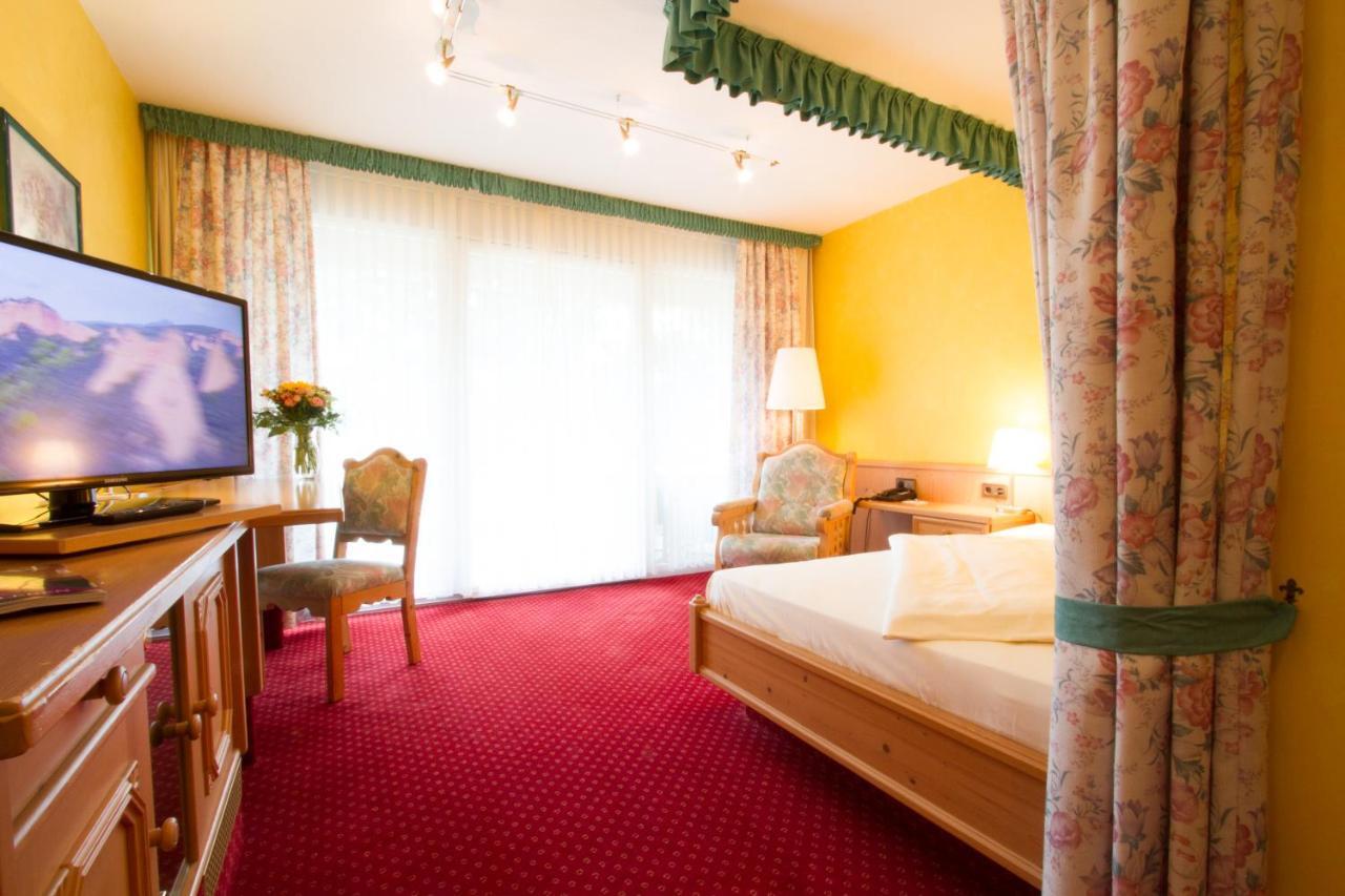 Hotel Pfalzblick Dahn Ngoại thất bức ảnh